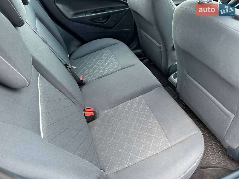 Хэтчбек Ford Fiesta 2011 в Днепре