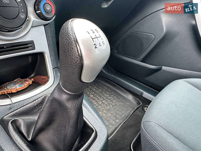 Хэтчбек Ford Fiesta 2011 в Днепре