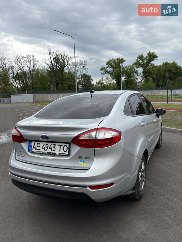 Седан Ford Fiesta 2018 в Кам'янському