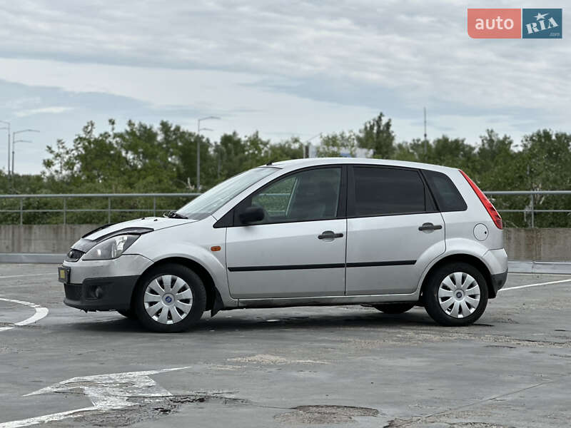 Хетчбек Ford Fiesta 2007 в Києві