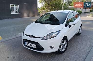 Хэтчбек Ford Fiesta 2011 в 