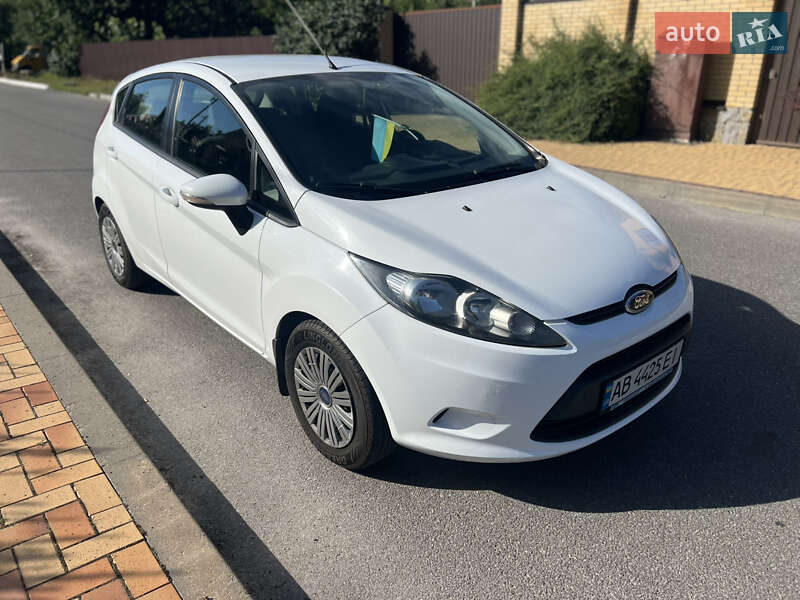 Хэтчбек Ford Fiesta 2012 в Виннице