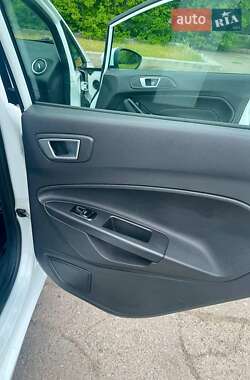 Хэтчбек Ford Fiesta 2013 в 