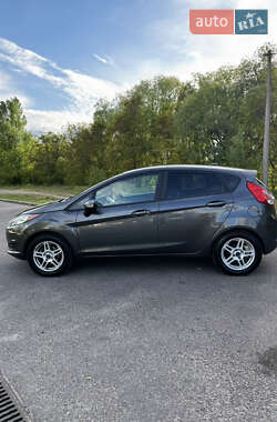 Хетчбек Ford Fiesta 2017 в 