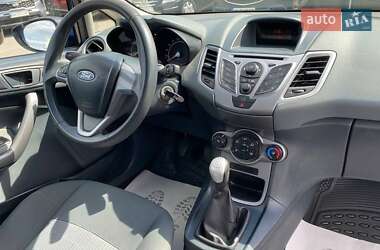 Хэтчбек Ford Fiesta 2011 в 