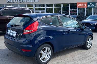Хэтчбек Ford Fiesta 2011 в 