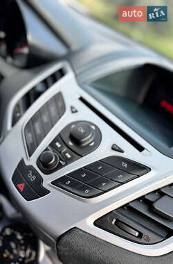 Хэтчбек Ford Fiesta 2012 в 