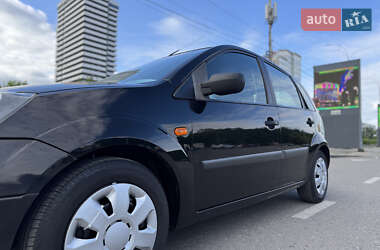 Хетчбек Ford Fiesta 2007 в 