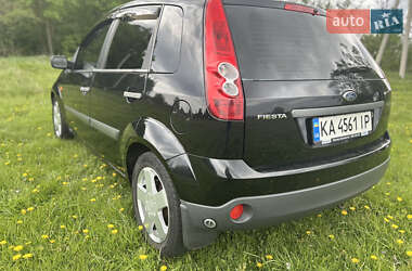Хетчбек Ford Fiesta 2008 в 