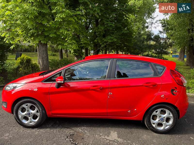 Хэтчбек Ford Fiesta 2013 в Киеве