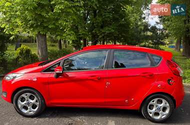 Хетчбек Ford Fiesta 2013 в 