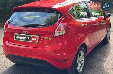 Хетчбек Ford Fiesta 2013 в 