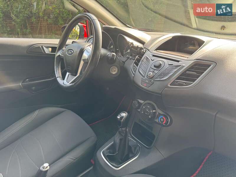 Хэтчбек Ford Fiesta 2013 в Киеве