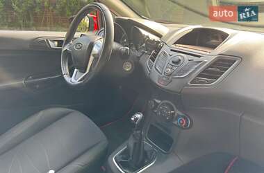 Хетчбек Ford Fiesta 2013 в 