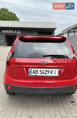 Хэтчбек Ford Fiesta 2007 в 