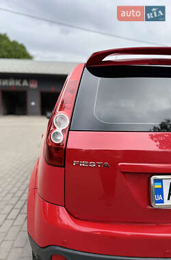 Хэтчбек Ford Fiesta 2007 в 