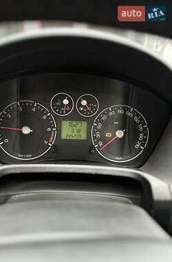 Хэтчбек Ford Fiesta 2007 в 