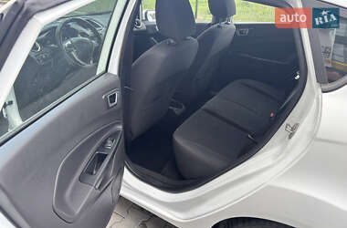 Хэтчбек Ford Fiesta 2014 в 