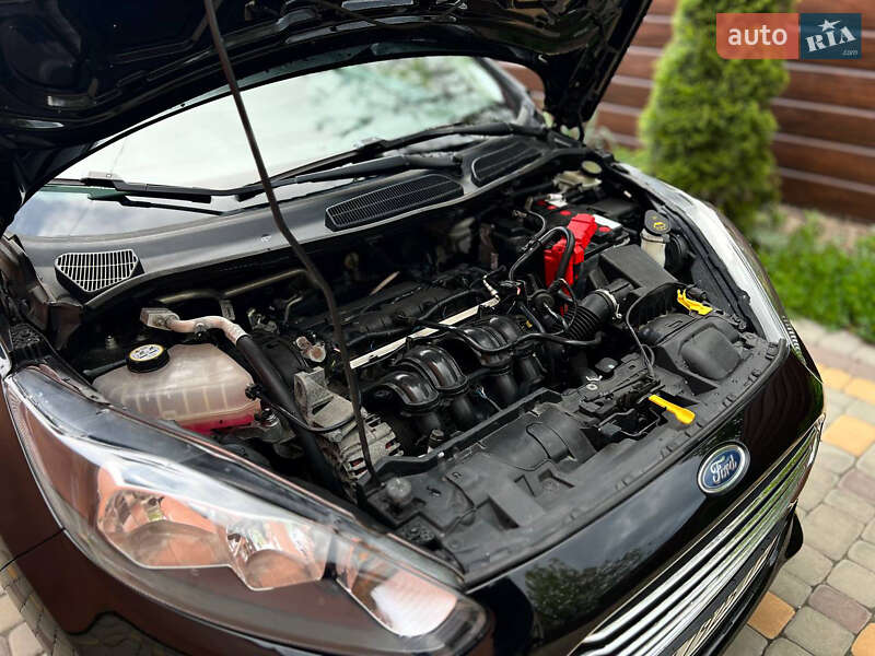 Седан Ford Fiesta 2016 в Гнівані
