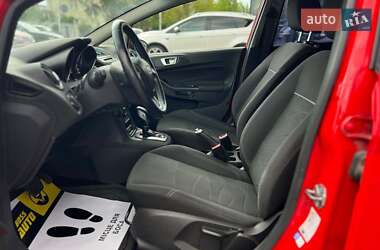 Хэтчбек Ford Fiesta 2016 в 