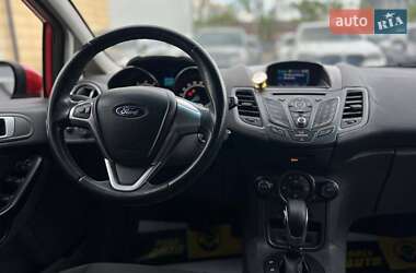Хэтчбек Ford Fiesta 2016 в 