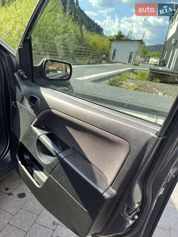 Хэтчбек Ford Fiesta 2008 в Межгорье