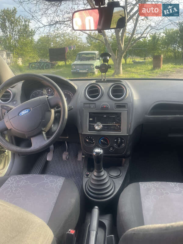 Хетчбек Ford Fiesta 2007 в Кам'янському
