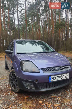Хэтчбек Ford Fiesta 2006 в Славуте
