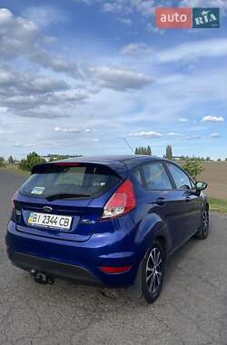 Хэтчбек Ford Fiesta 2014 в 