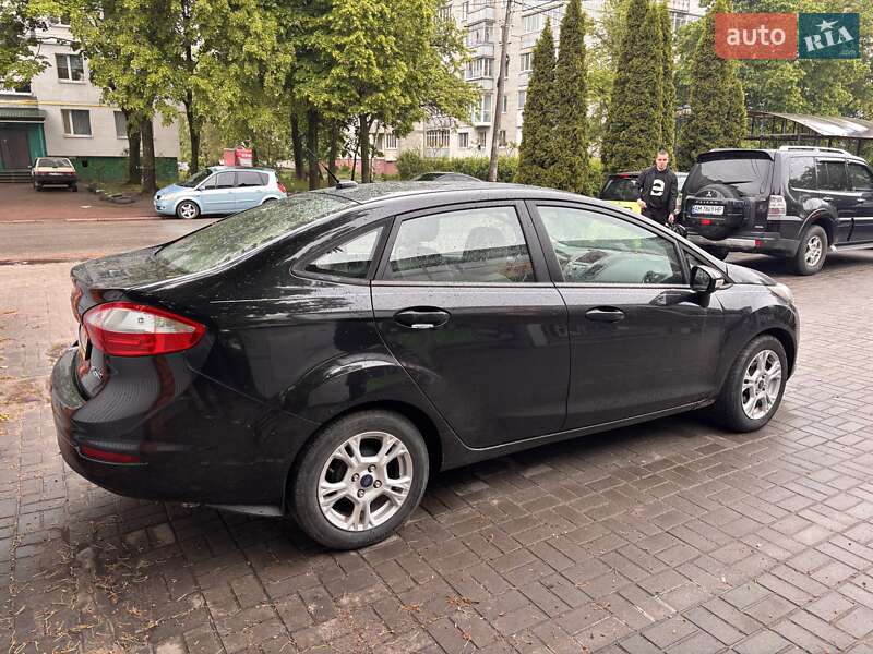Седан Ford Fiesta 2014 в Житомире фото 2 Седан Ford Fiesta 2014 в Житомире