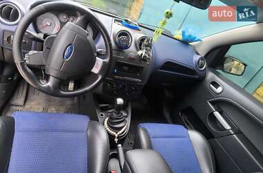 Хэтчбек Ford Fiesta 2007 в 