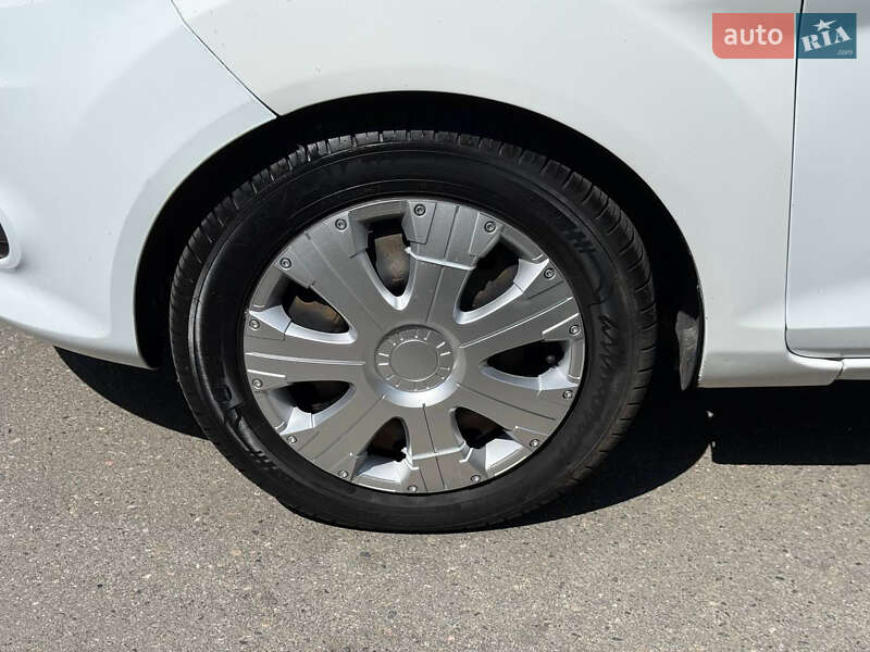Хэтчбек Ford Fiesta 2010 в Днепре