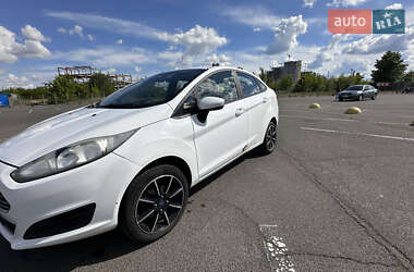 Седан Ford Fiesta 2017 в 