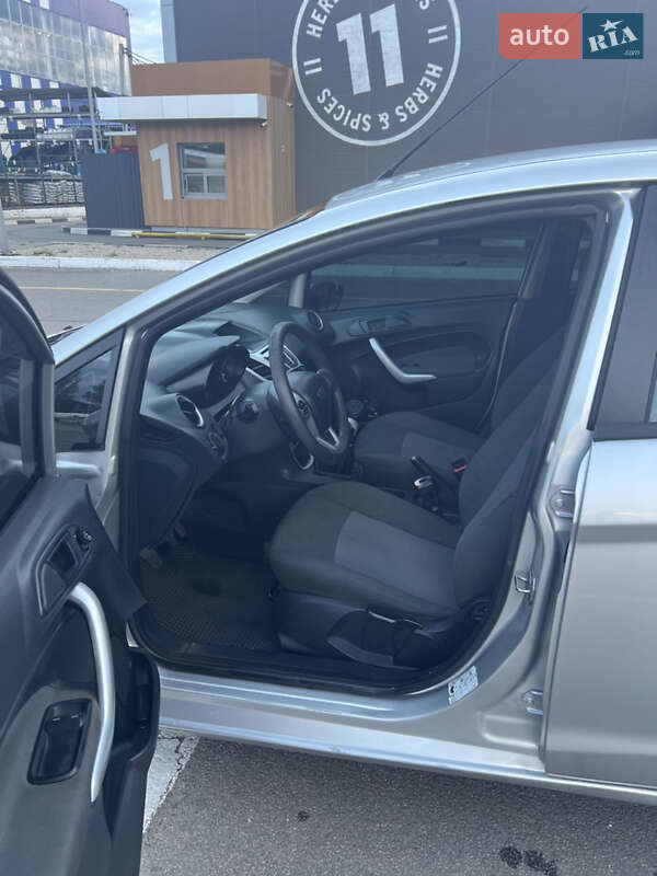 Хэтчбек Ford Fiesta 2011 в Днепре фото 8 Хэтчбек Ford Fiesta 2011 в Днепре