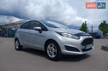 Хэтчбек Ford Fiesta 2017 в 