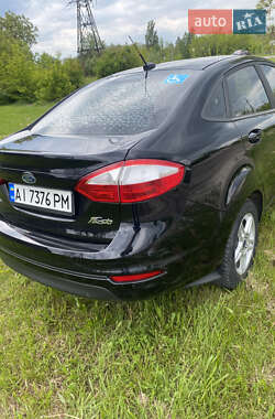Седан Ford Fiesta 2017 в 