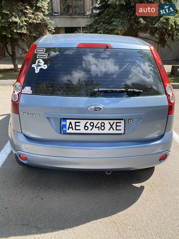 Хэтчбек Ford Fiesta 2006 в Никополе