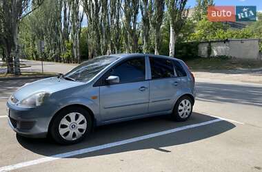 Хэтчбек Ford Fiesta 2006 в 