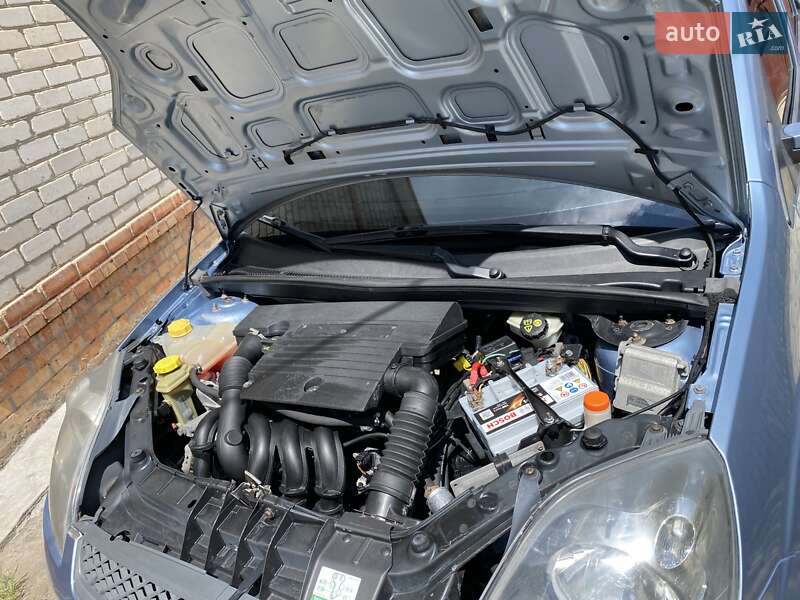 Хэтчбек Ford Fiesta 2006 в Никополе