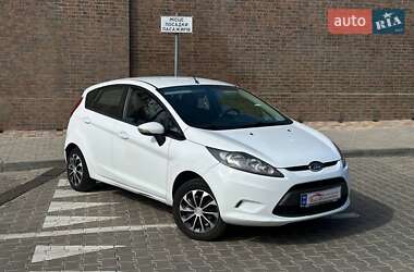 Хетчбек Ford Fiesta 2012 в 