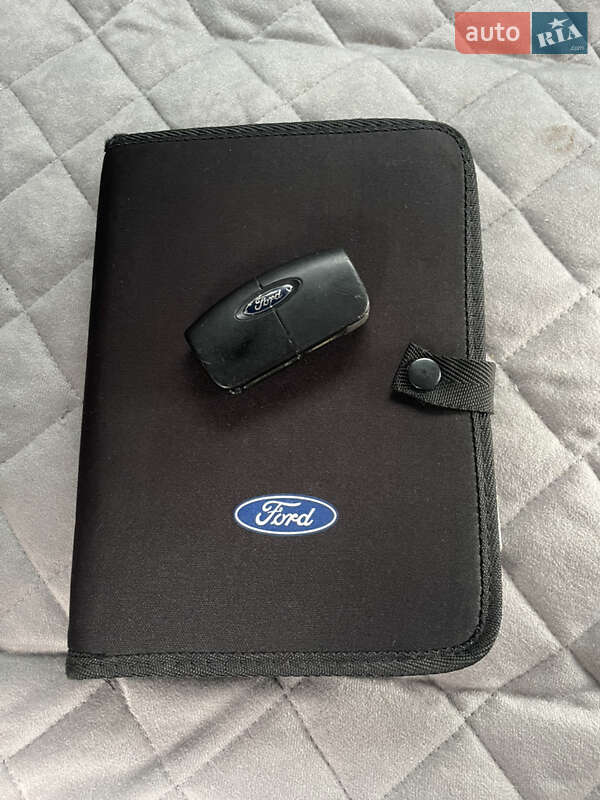 Хетчбек Ford Fiesta 2012 в Дніпрі