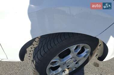 Хэтчбек Ford Fiesta 2015 в 