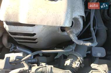 Хэтчбек Ford Fiesta 2015 в 