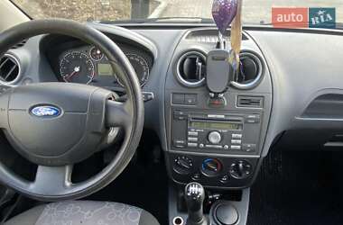 Хэтчбек Ford Fiesta 2008 в 