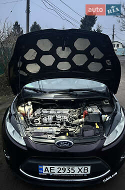 Хетчбек Ford Fiesta 2009 в 