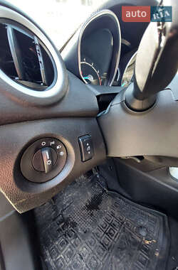 Хэтчбек Ford Fiesta 2013 в 