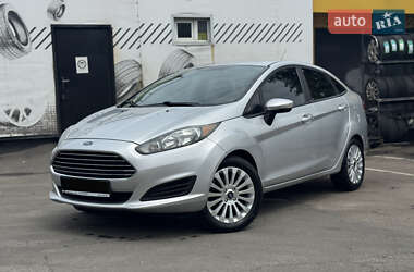 Седан Ford Fiesta 2015 в Києві
