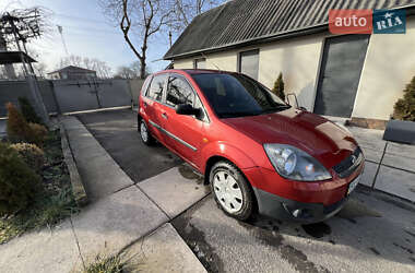 Хэтчбек Ford Fiesta 2006 в 