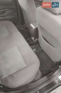Седан Ford Fiesta 2014 в 
