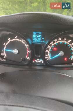 Седан Ford Fiesta 2014 в 